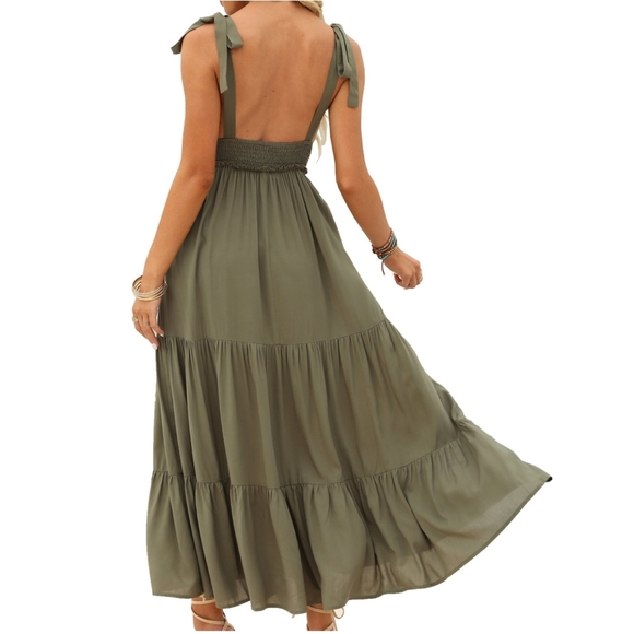 🌟 Women's Tiered Sleeveless Army Green Maxi Dress, Size Small - Picture 2 of 11